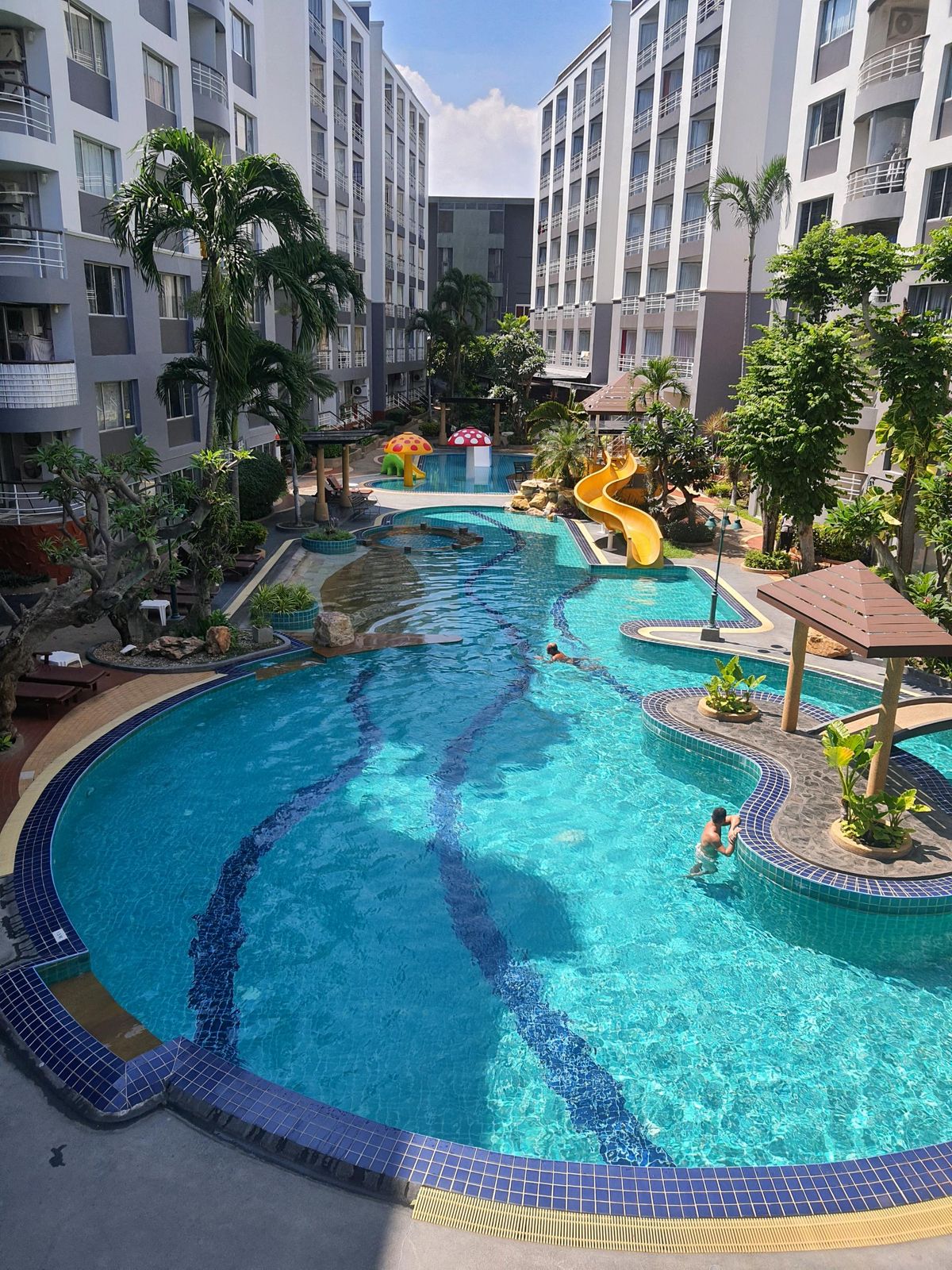 CondoHuahin, Prachuap Khiri Khan, Pran Buri : Urgent sale! Condo stone, beautiful sand, 42 sqm., 2nd floor, near 400 meters near the city of Hua Hin 5 minutes (the owner sells by himself)
