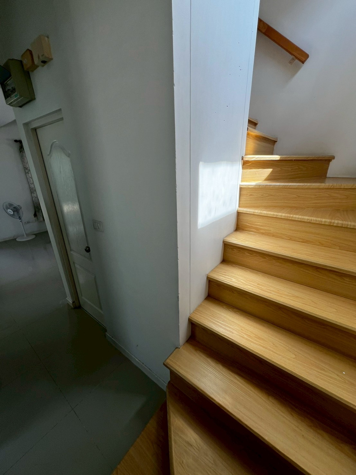 For RentHouseNonthaburi, Bang Yai, Bangbuathong : 3bedroom house at Khlong Thanon area, good common areas, good security, near Bang Mae Nang Municipality.