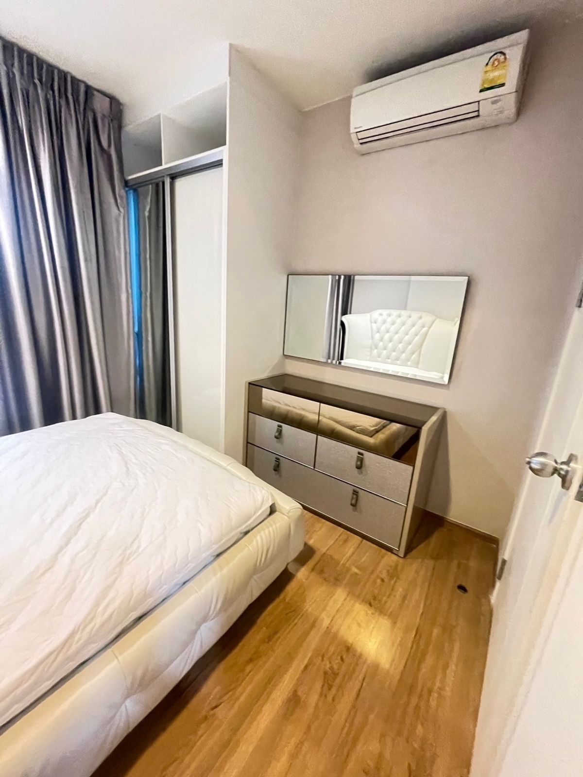 ขายคอนโดสาทร นราธิวาส : ขายด่วน 📍 Fuse Chan - Sathorn 📍 เฟอร์นิเจอร์ และ เครื่องใช้ไฟฟ้าครบ ใกล้ BTS 