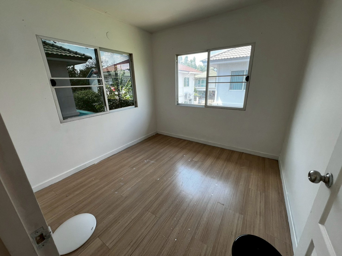 For RentHouseNonthaburi, Bang Yai, Bangbuathong : 3bedroom house at Khlong Thanon area, good common areas, good security, near Bang Mae Nang Municipality.