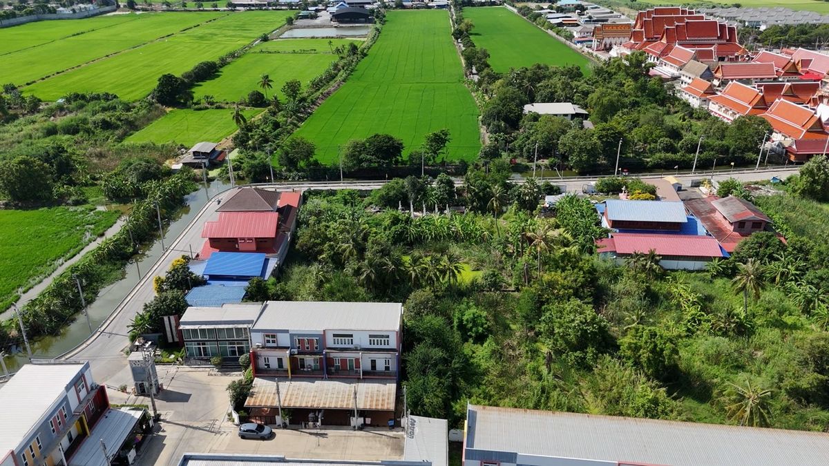 ขายที่ดินนนทบุรี บางใหญ่ บางบัวทอง : ขายที่ดิน 3 ไร่ 1 งาน ติดถนนเลียบคลองบางไผ่ ใกล้วัดลาดปลาดุก