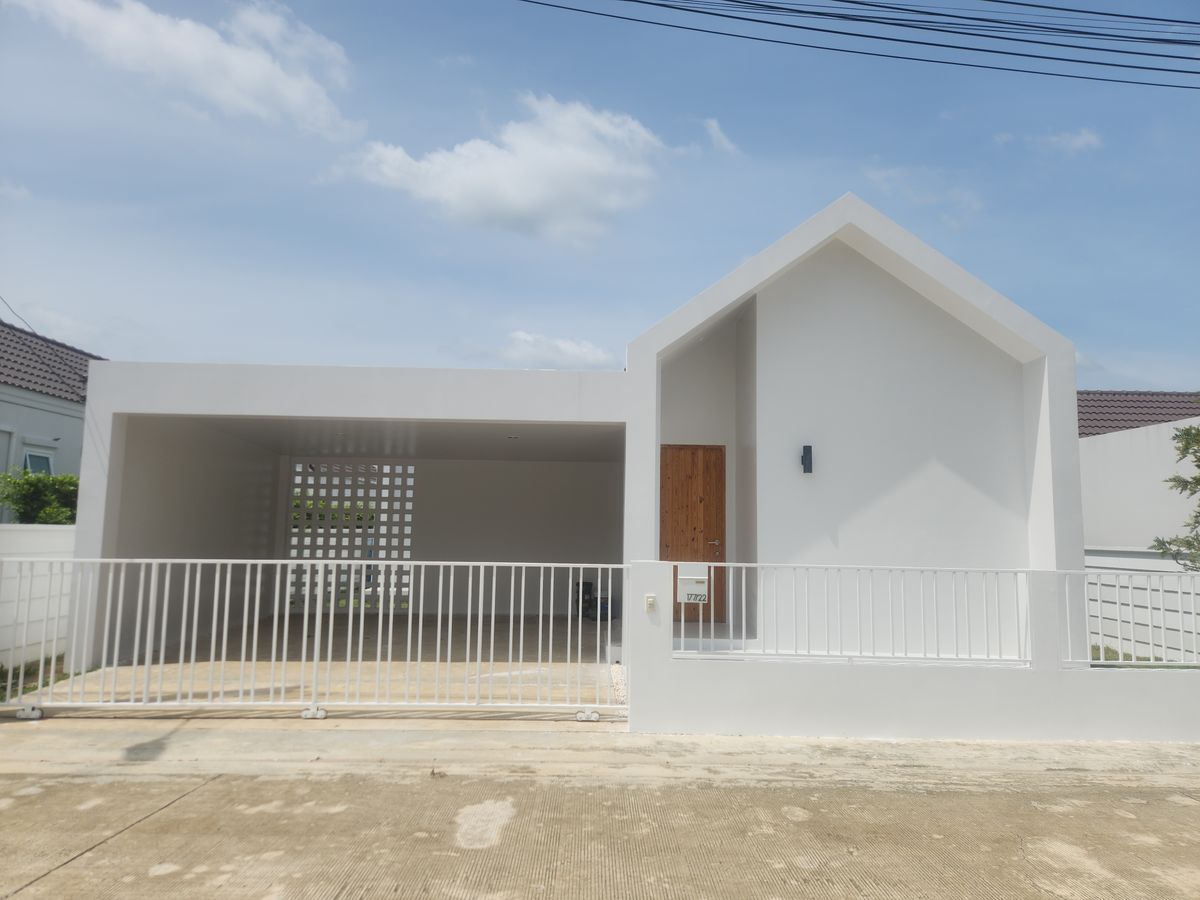 For SaleHouseSaraburi : Minimal One-Story House with Mountain & Riverside View at Serene Courtyard Project, Kaeng Khoi, Saraburi Fully furnished home in a resort-like setting  Front faces the Pa Sak River, back opens to scenic mountain views.  