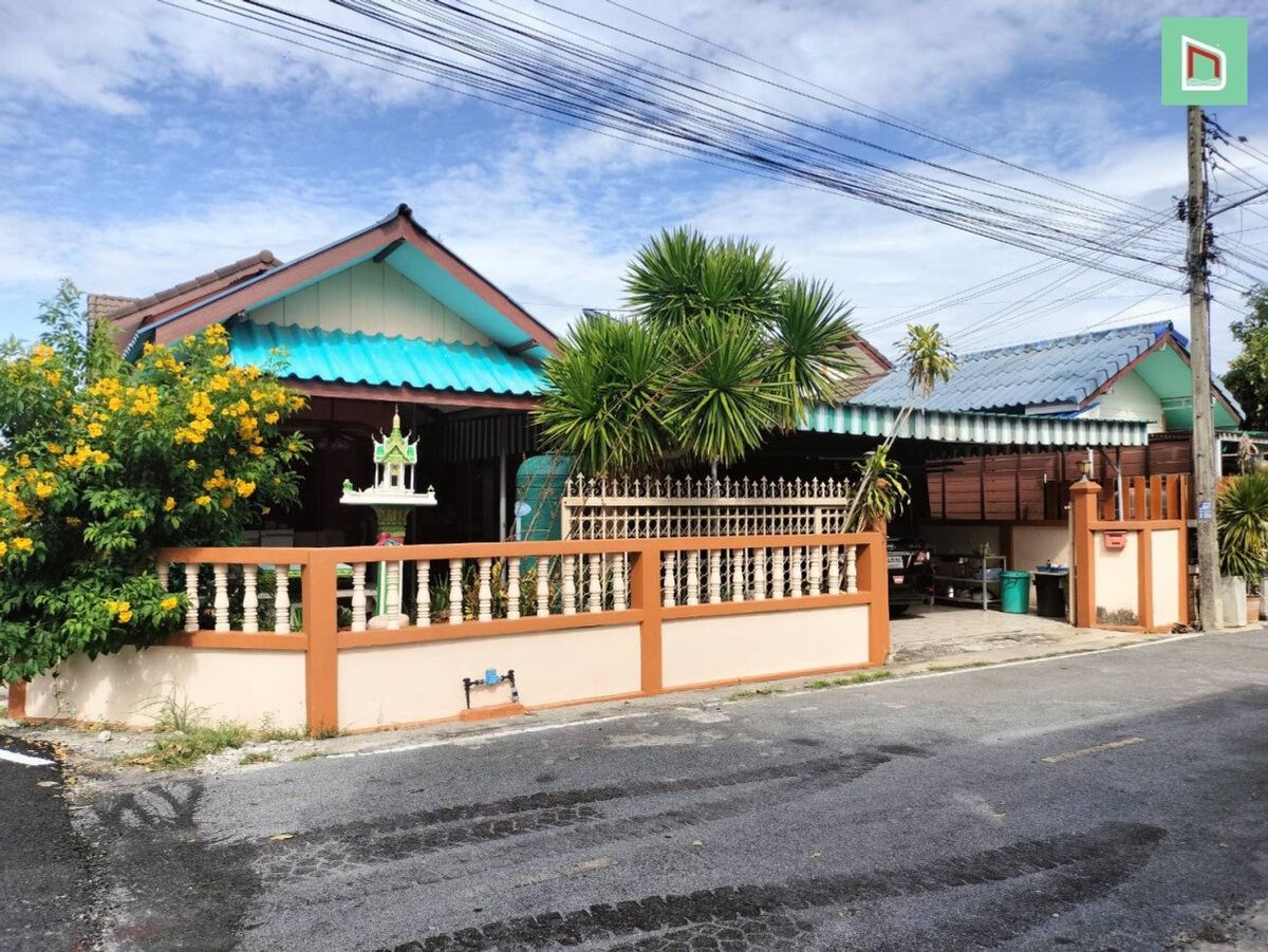 For SaleHouseLop Buri : One -story house In Lop Buri, size 72 sq.m., 3 bedrooms, 2 bathrooms, near all prosperity, 2 parking