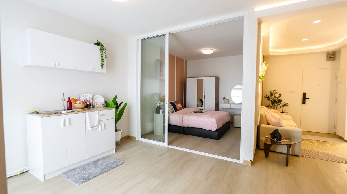 For SaleCondoPattanakan, Srinakarin : 💰 ((Beautiful room ready)) 👌 Thaisong Town 👌 Installment starting at 6, xxx baht, beautiful decoration, special price‼ ️ Good location Next to Phatthanakan Road