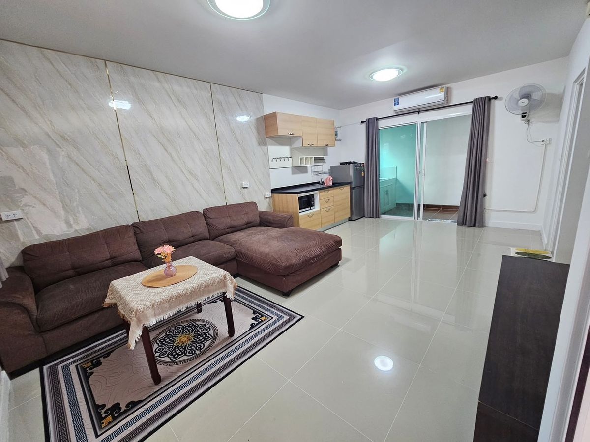 For RentTownhomeSamut Prakan,Samrong : M1192 Townhome for rent, Srinakarin