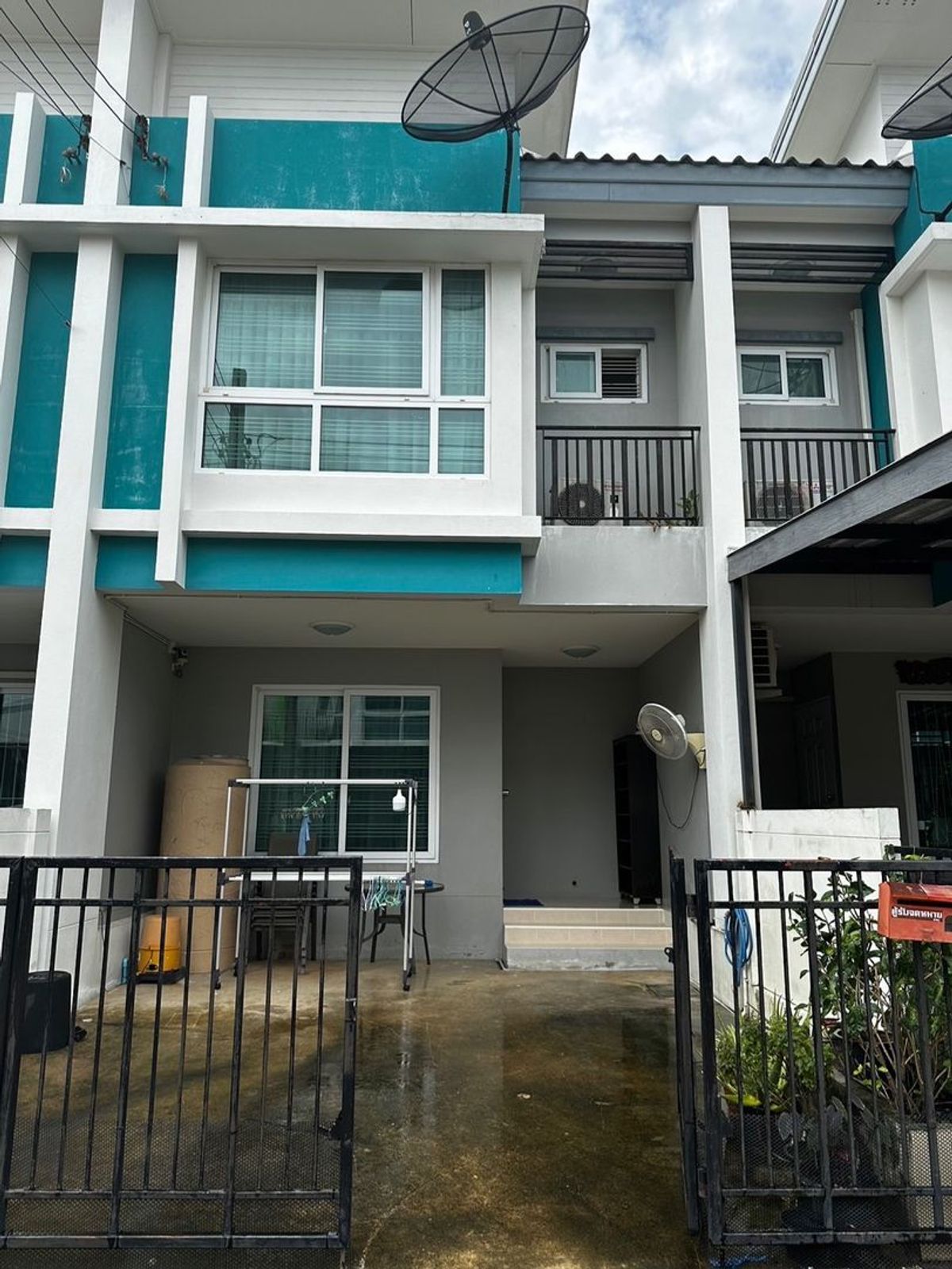 For SaleTownhomeVipawadee, Don Mueang, Lak Si : (Code AM1785) Rasa Grand Wille Townhouse, good atmosphere, not crowded from the mouth of Soi Phahonyothin 73, connecting to Vibhavadi Road, Lam Luk Ka Road, near Tollway, Don Mueang and BTS COO Station for only 4 minutes.