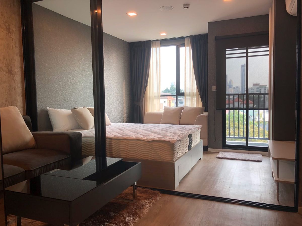 For SaleCondoLadprao, Central Ladprao : Urgent sale ✨ Atmoz Ladprao 15 ✨ Fully furnished and equipped with electrical appliances, near MRT Lat Phrao