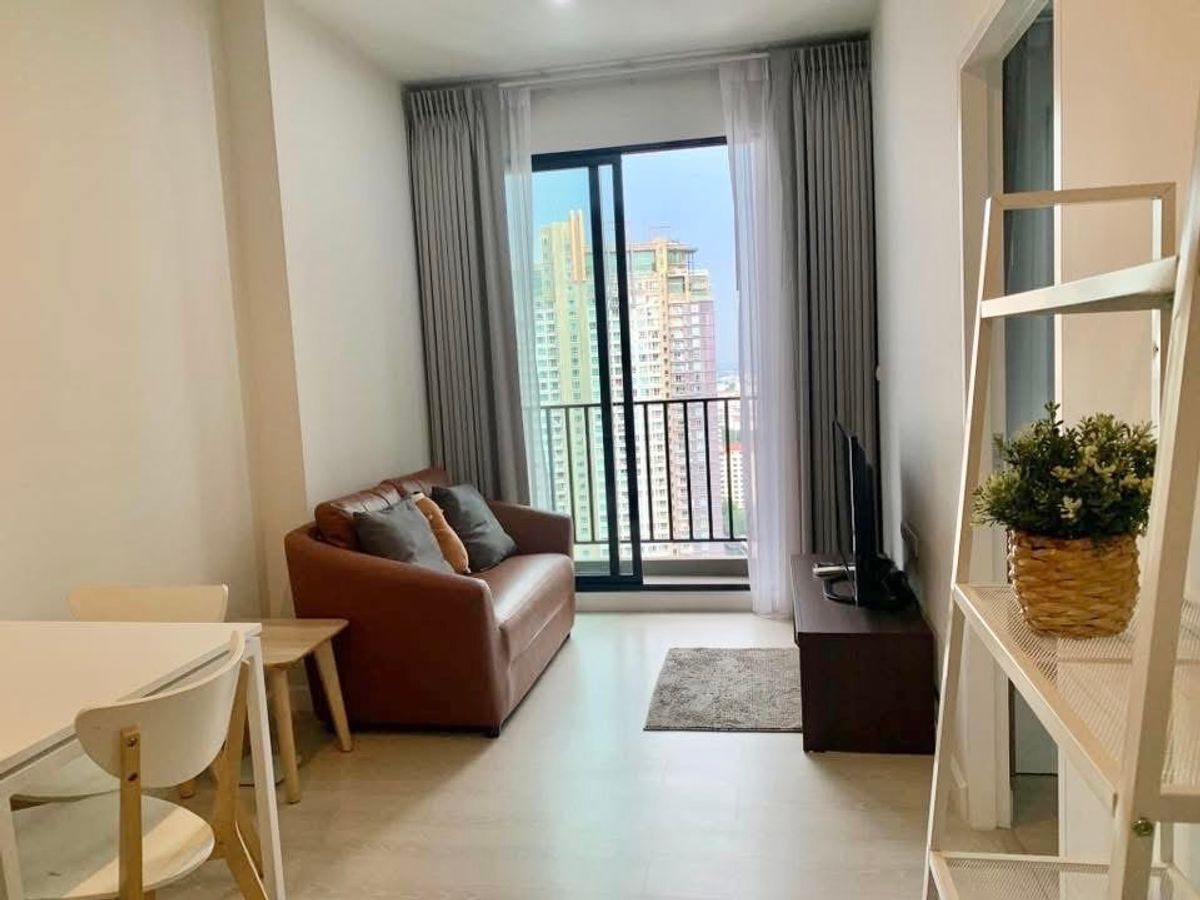 For RentCondoRama9, Petchburi, RCA : *** Condo for rent : The Niche Pride Thonglor-Pethchaburi High floor Fully furnished Unblock view *** 