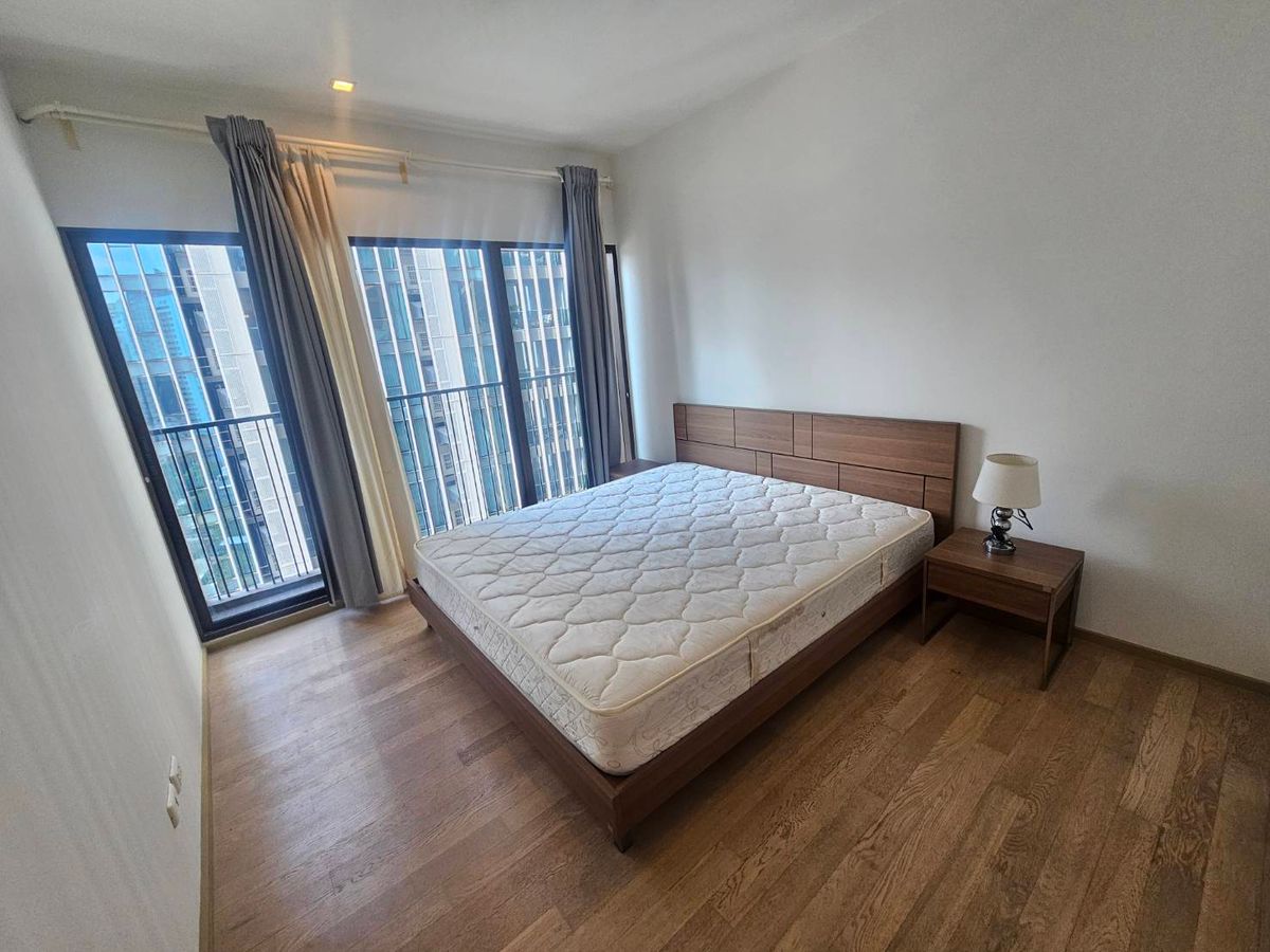 For RentCondoSukhumvit, Asoke, Thonglor : Beautiful room, just renovated, 2 bedrooms, 2 bathrooms, Noble Refine