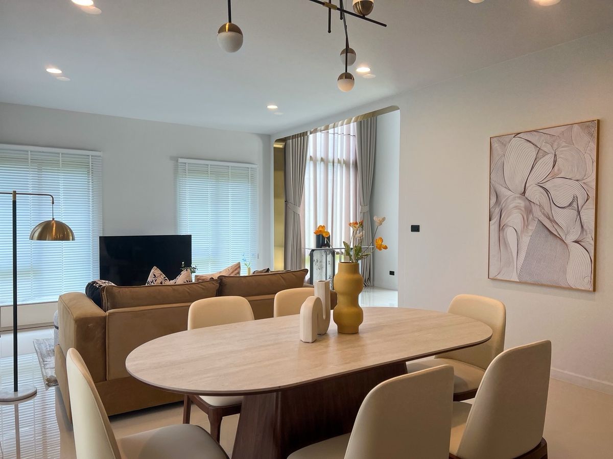 บ้านพัฒนาการ ศรีนครินทร์ : 📢👇 บ้านเดี่ยว แปลงมุม หันหน้าทิศใต้ โครงการบุราสิริ กรุงเทพกรีฑา ใกล้โรงเรียนนานาชาติไบรท์ตัน และเวลลิงตัน เดินทางสะดวกได้หลายเส้นทาง