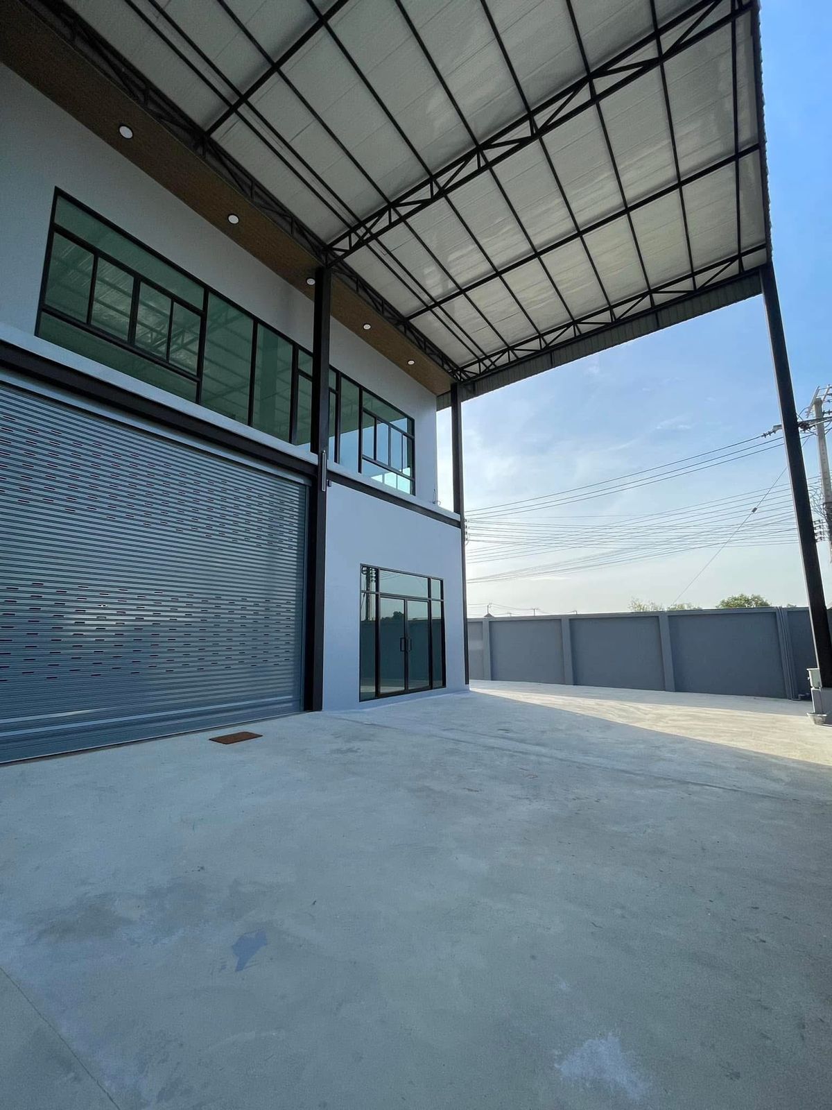 For RentWarehouseRathburana, Suksawat : For rent 2-storey warehouse with office building, Phra Samut Chedi, Samut Prakan, access from Pracha Uthit 90 (Property code TW8-02025)