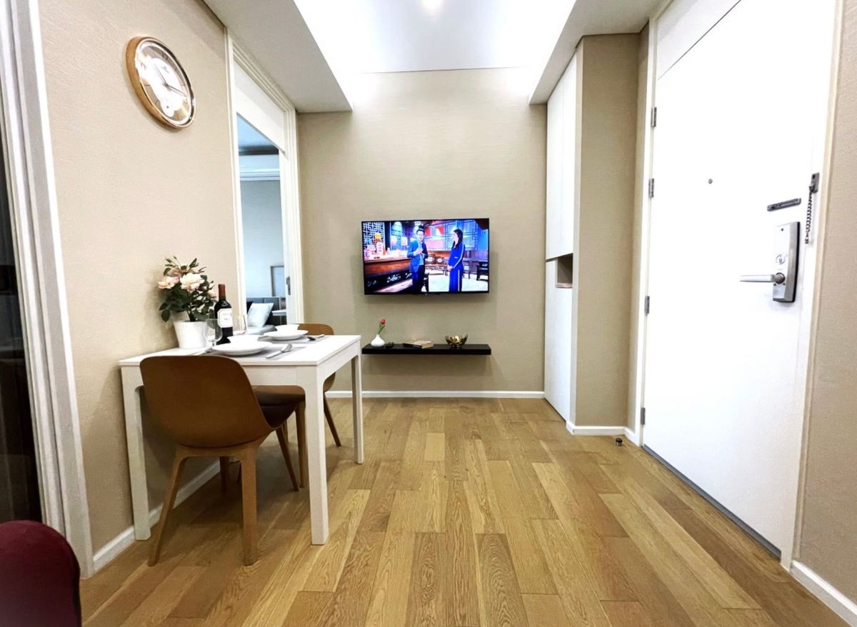 ให้เช่าคอนโดลาดพร้าว เซ็นทรัลลาดพร้าว : ให้เช่า ✨ The Saint Residences ✨ เฟอร์นิเจอร์ และ เครื่องใช้ไฟฟ้าครบ ใกล้ BTS 