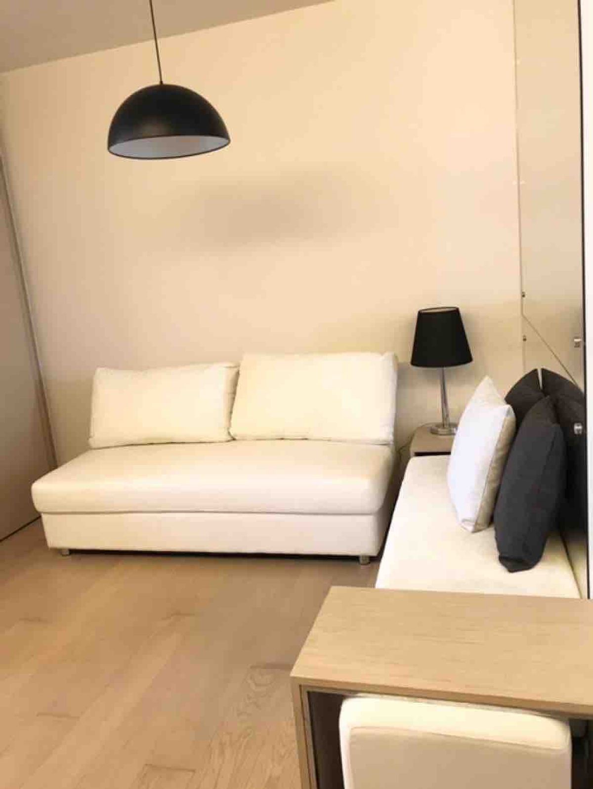 คอนโดสุขุมวิท อโศก ทองหล่อ : คอนโด Liv@49 เดินทางสะดวก ใกล้รถไฟฟ้าบีทีเอส มีรถรับส่ง ห้องสวย เฟอร์นิเจอร์ครบ พร้อมอยู่ทันที!!