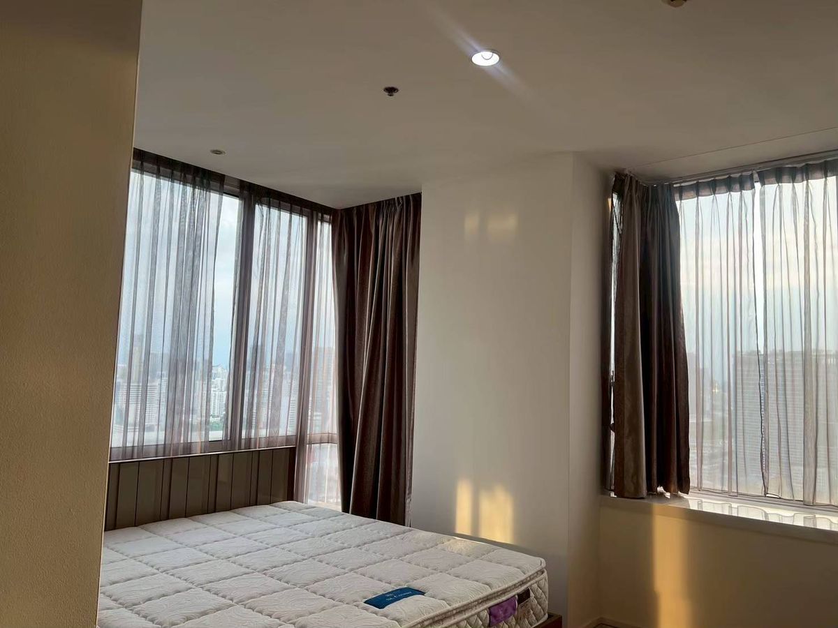 ให้เช่าคอนโดพระราม 9 เพชรบุรีตัดใหม่ RCA : TC GREEN Rama 9  2bedroom with fully furnished ready to move  