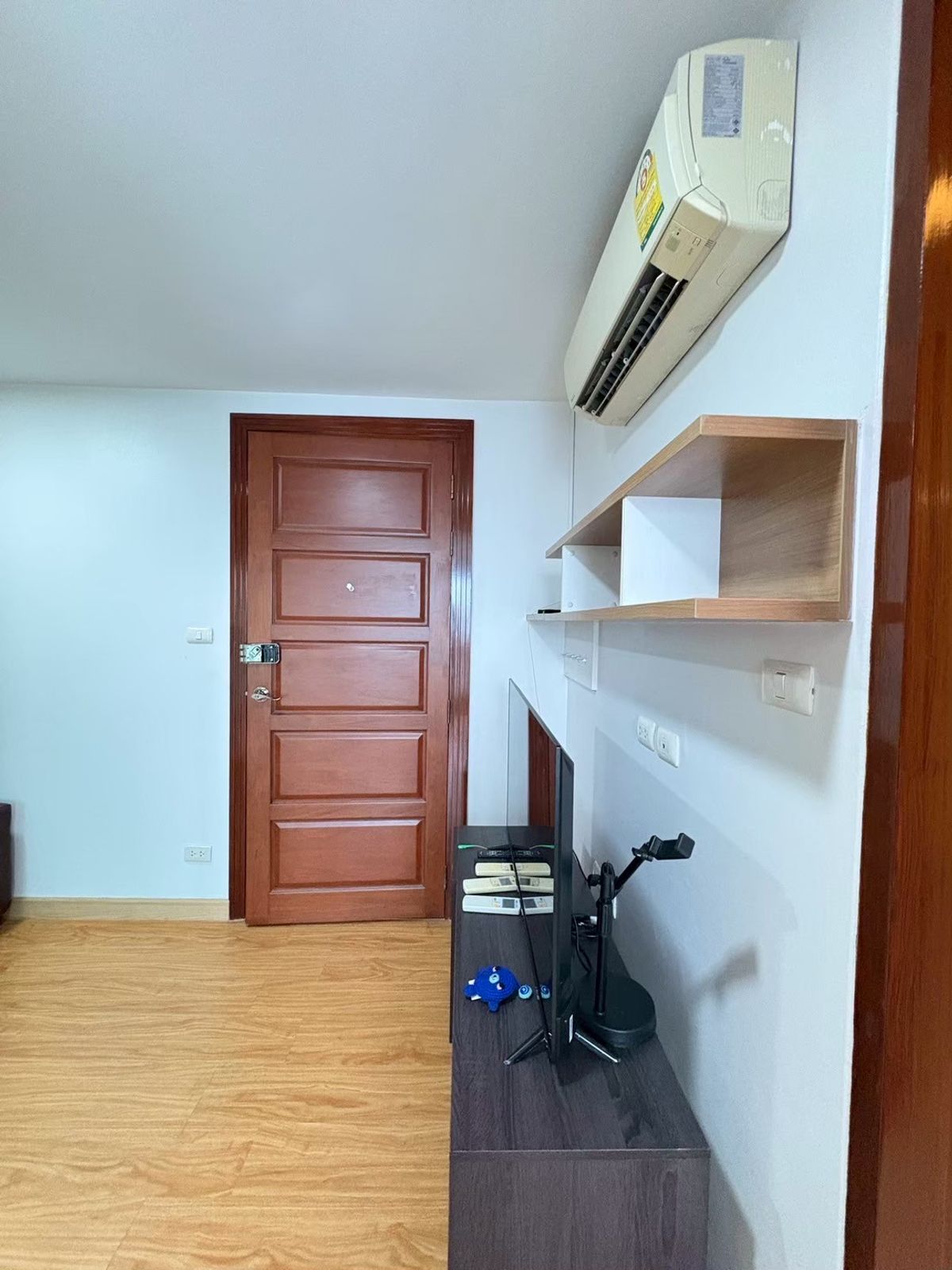 For SaleCondoRatchadapisek, Huaikwang, Suttisan : 🔥 Emerald Ratchada 🔥 The best price! 💥 Only 1.99 deleted.‼ ️ Cheaper than this This price is very rare.