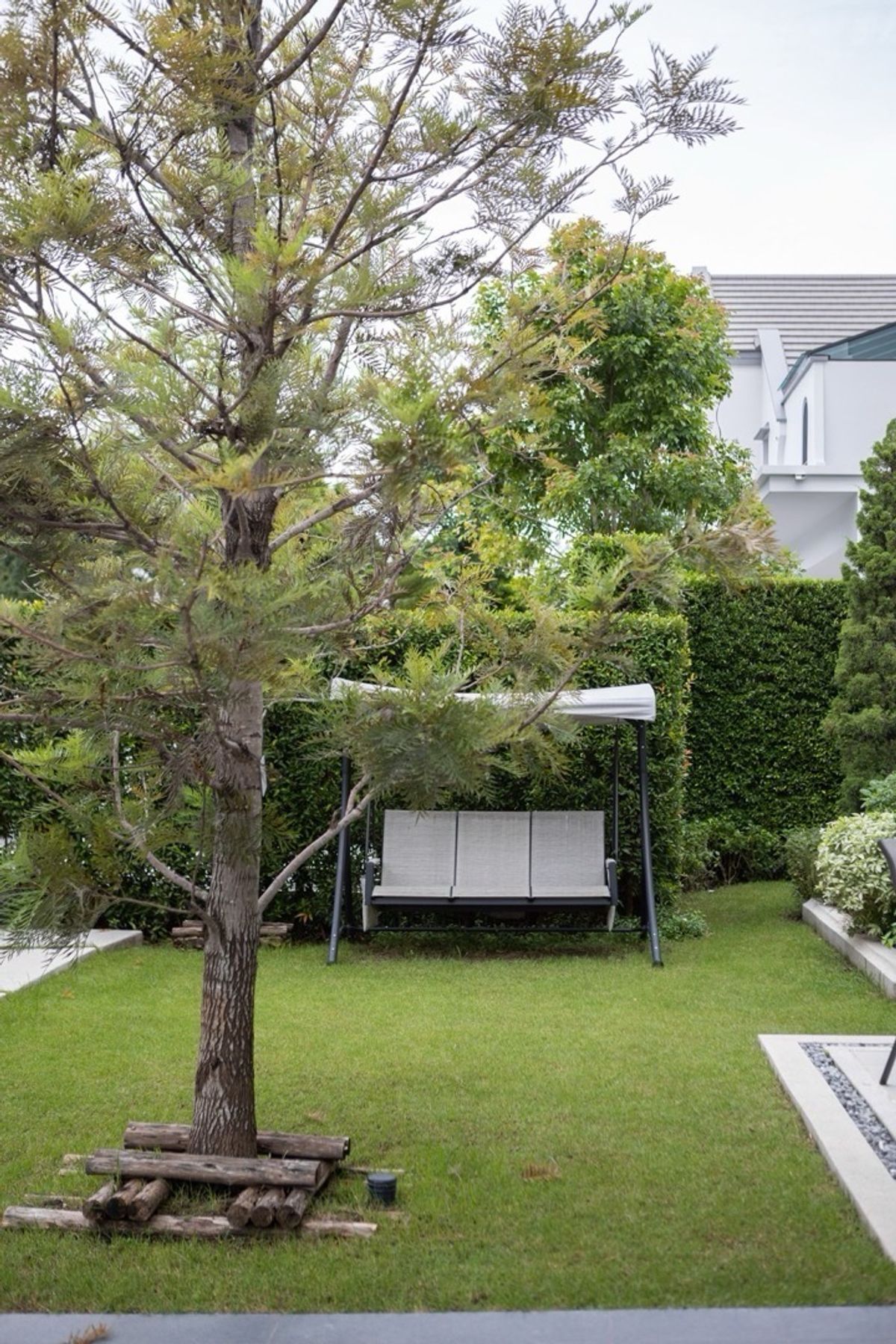 For RentHousePattanakan, Srinakarin : 📢👇Single house at Rama 9–Krungthepkreetha with high-speed internet. Conveniently located near The Nine Center Rama 9, Market Place Krungthep Kreetha, and leading hospitals including Samitivej, Sirindhorn, Ramkhamhaeng, and Vejthani.