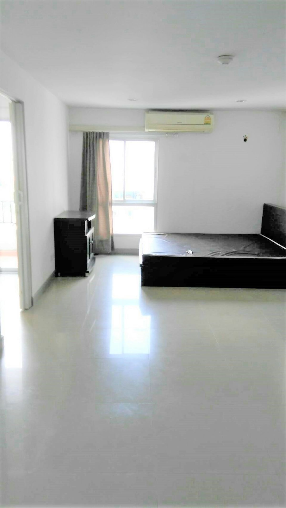 For RentCondoVipawadee, Don Mueang, Lak Si : Condo for Rent – Regent Home 3 Price 6,000 Baht Size 31 Sq.m. Floor 7 Building B Pool View  