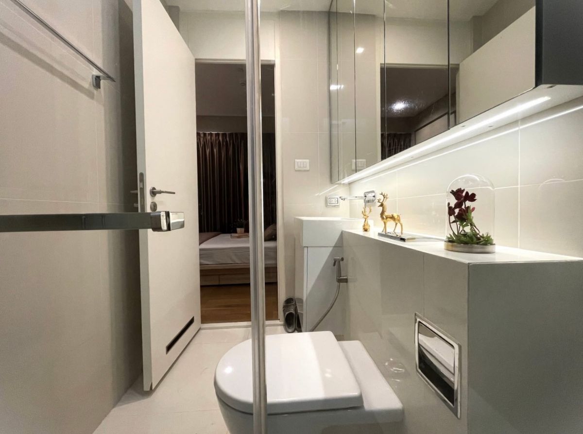 ให้เช่าคอนโดลาดพร้าว เซ็นทรัลลาดพร้าว : ให้เช่า ✨ The Saint Residences ✨ เฟอร์นิเจอร์ และ เครื่องใช้ไฟฟ้าครบ ใกล้ BTS 