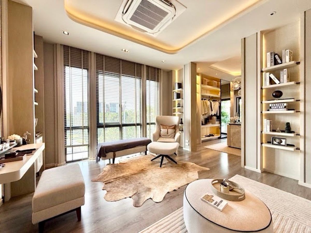 ขายทาวน์โฮมอ่อนนุช อุดมสุข : ขายด่วนบ้านตัวอย่าง Baan Klang MuangClasse สุขุมวิท 77ทาวน์โฮม 3 ชั้น 214 ตร.ม. 43.4ตร.ว. 2 ห้องนอน 3ห้องน้ำ 2ที่จอด เริ่ม 21.85 MB ติดต่อนัดชม Tel. 064-932-4645 เคน