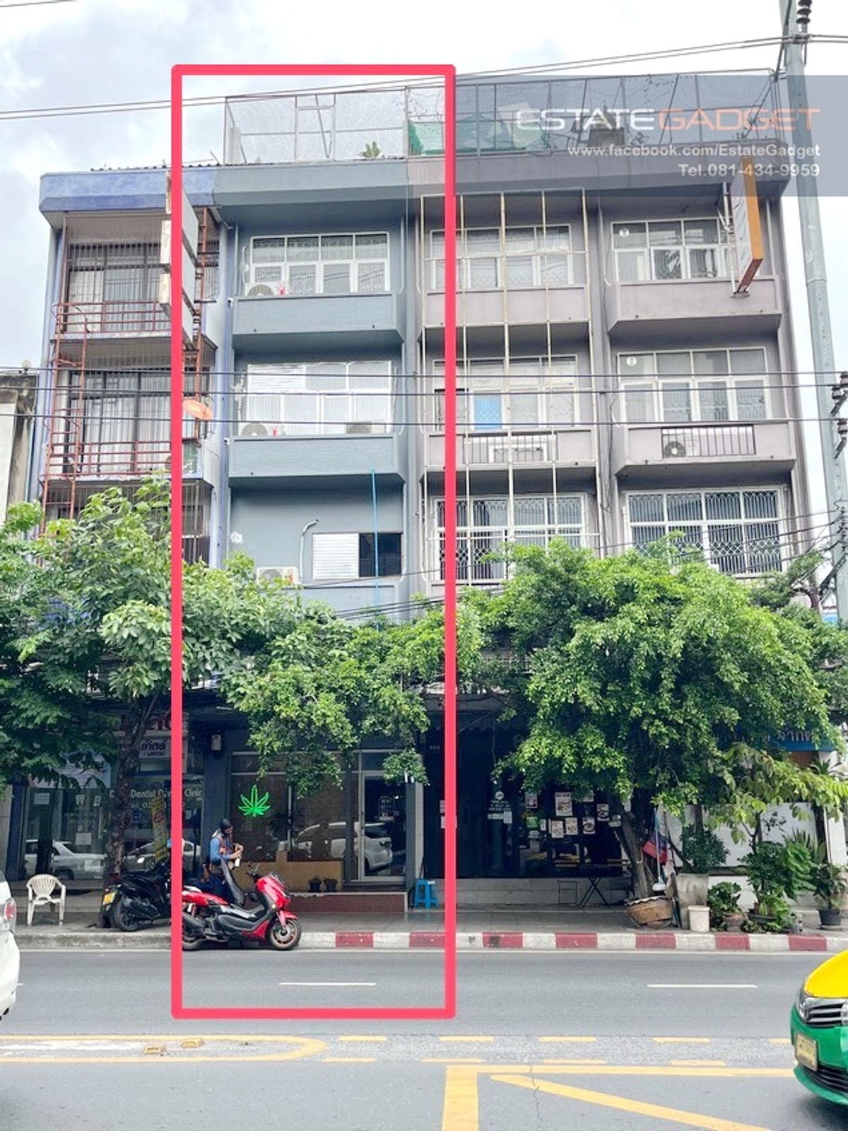 For SaleShop HouseSukhumvit, Asoke, Thonglor : Urgent sale of a 4.5 -story building+roof on the main road, Sukhumvit 71, near Soi Pridi 32 ⭐️ Selling with a lease of income 5.x% per year ⭐️