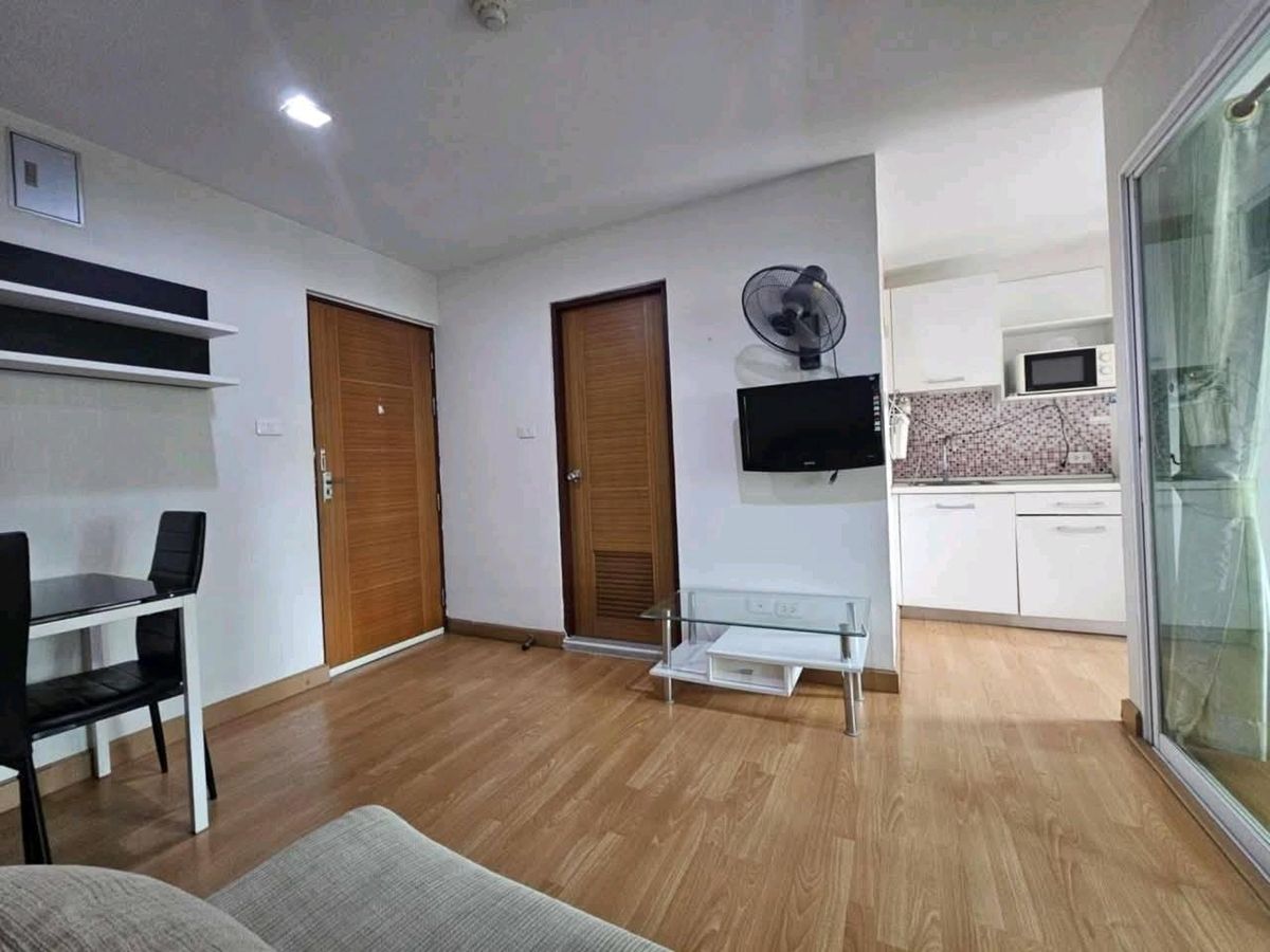 คอนโดเชียงใหม่ : (GBL2284)🔥🏢 ห้องว่างให้เช่า🔥🏢   พร้อมอยู่
ใกล้สนามกอล์ฟ เดินทางสะดวก ติดถนนใหญ่ 
สนใจทักมาคุยรายละเอียดกันก่อนได้นะคะ 

Project name : CASA Condo ช้างเผือก

➡️พื้นที่ 30 ตร.ม 
➡️ชั้น 2 ตึก A
➡️ ห้องสตูดิโอ1 ห้องน้ำ
➡️เตียงนอนพร้อมที่นอน