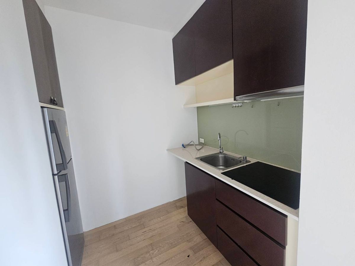 For RentCondoSukhumvit, Asoke, Thonglor : Beautiful room, just renovated, 2 bedrooms, 2 bathrooms, Noble Refine