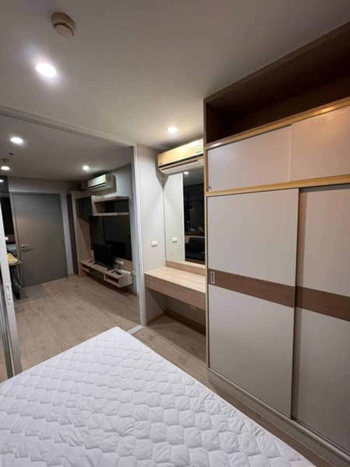 For RentCondoThaphra, Talat Phlu, Wutthakat : The Tempo Grand Sathorn Wutthakat【𝐑𝐄𝐍𝐓】🔥Modern and luxurious room with complete facilities, meeting the needs of modern city life🔥  Contact Line ID: @hacondo