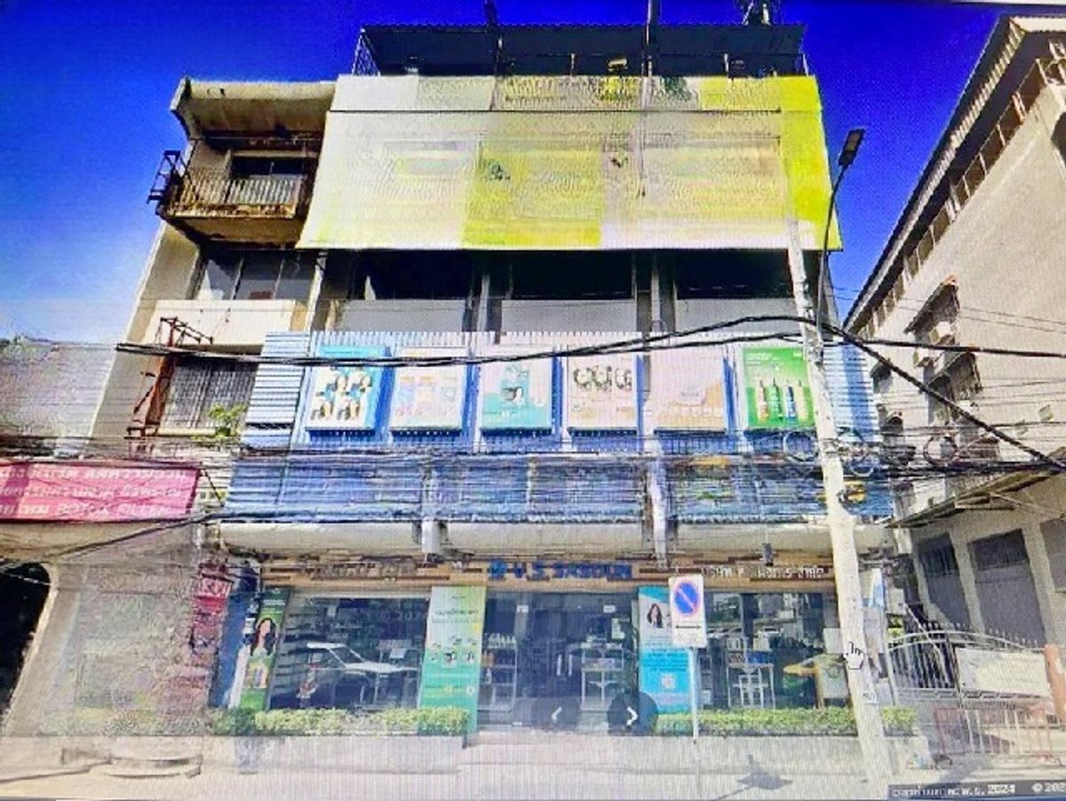 For RentShop HouseYothinpattana,CDC : on the main road 8 bed Mengjai Rama9 MRT Ramkhamhaeng12 500 m. AIRBNB For rent commercial building 3