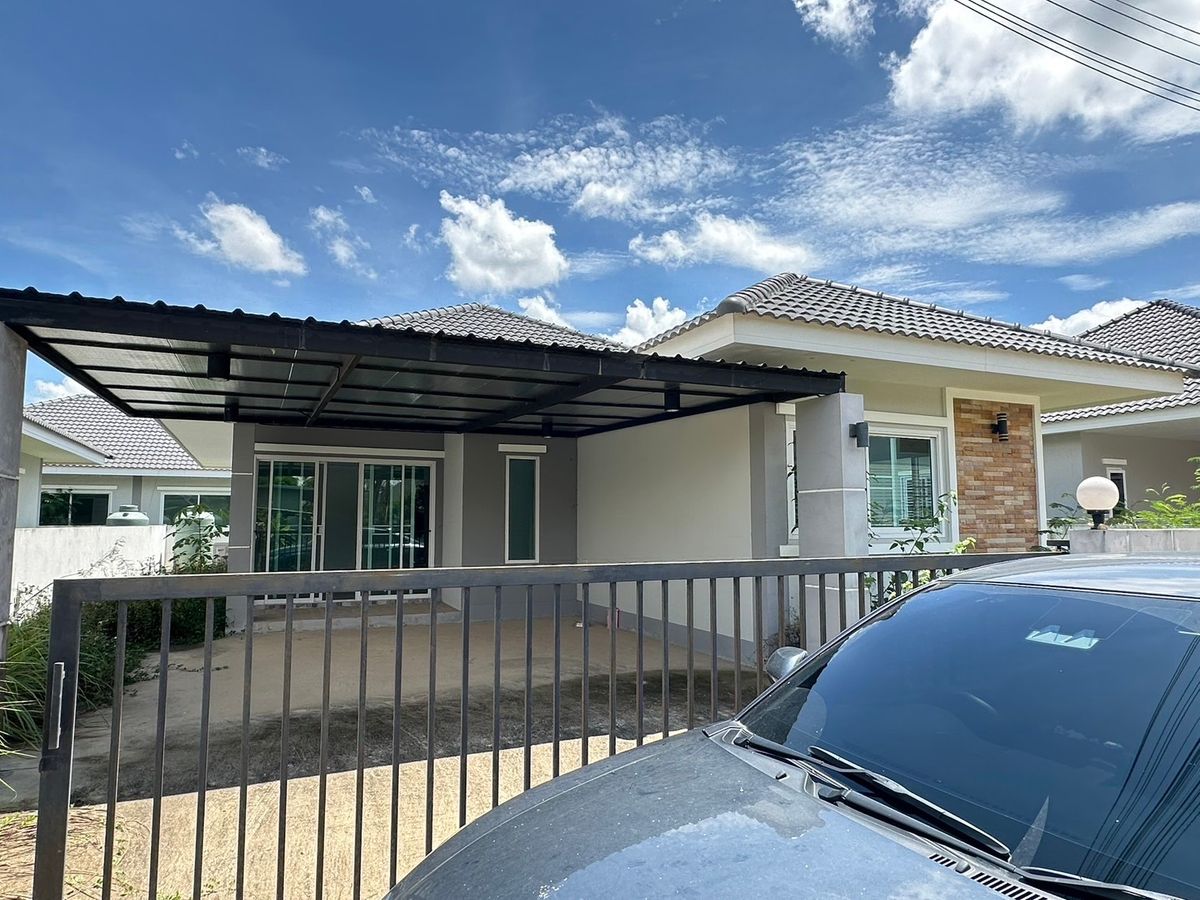 For RentHouseChiang Mai : Unfurnished House for Rent – 3 Bedrooms, 2 Bathrooms – Near Lanna International School – Only 5,000 THB/Month! 🏡🌿