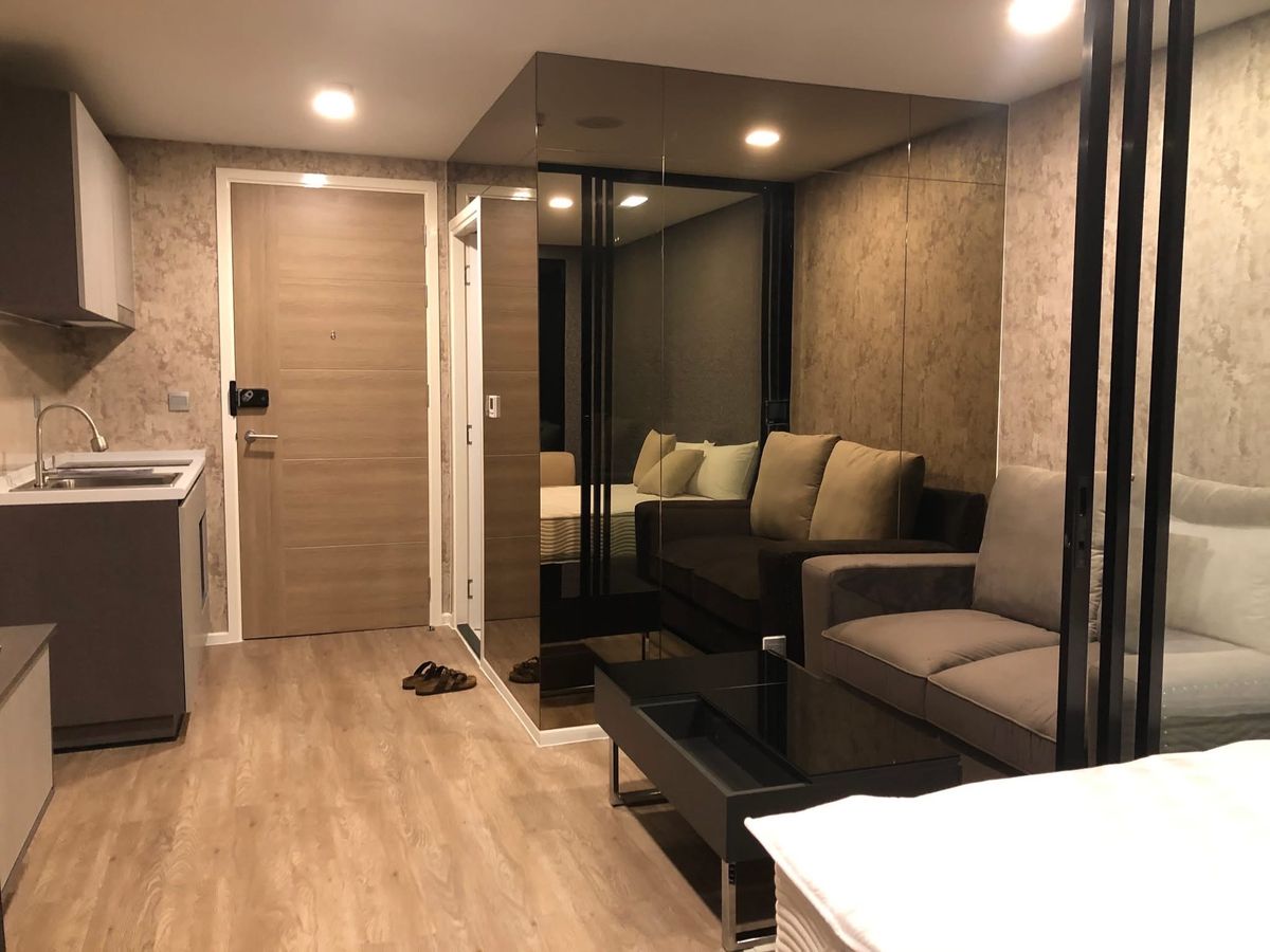 For SaleCondoLadprao, Central Ladprao : Urgent sale ✨ Atmoz Ladprao 15 ✨ Fully furnished and equipped with electrical appliances, near MRT Lat Phrao