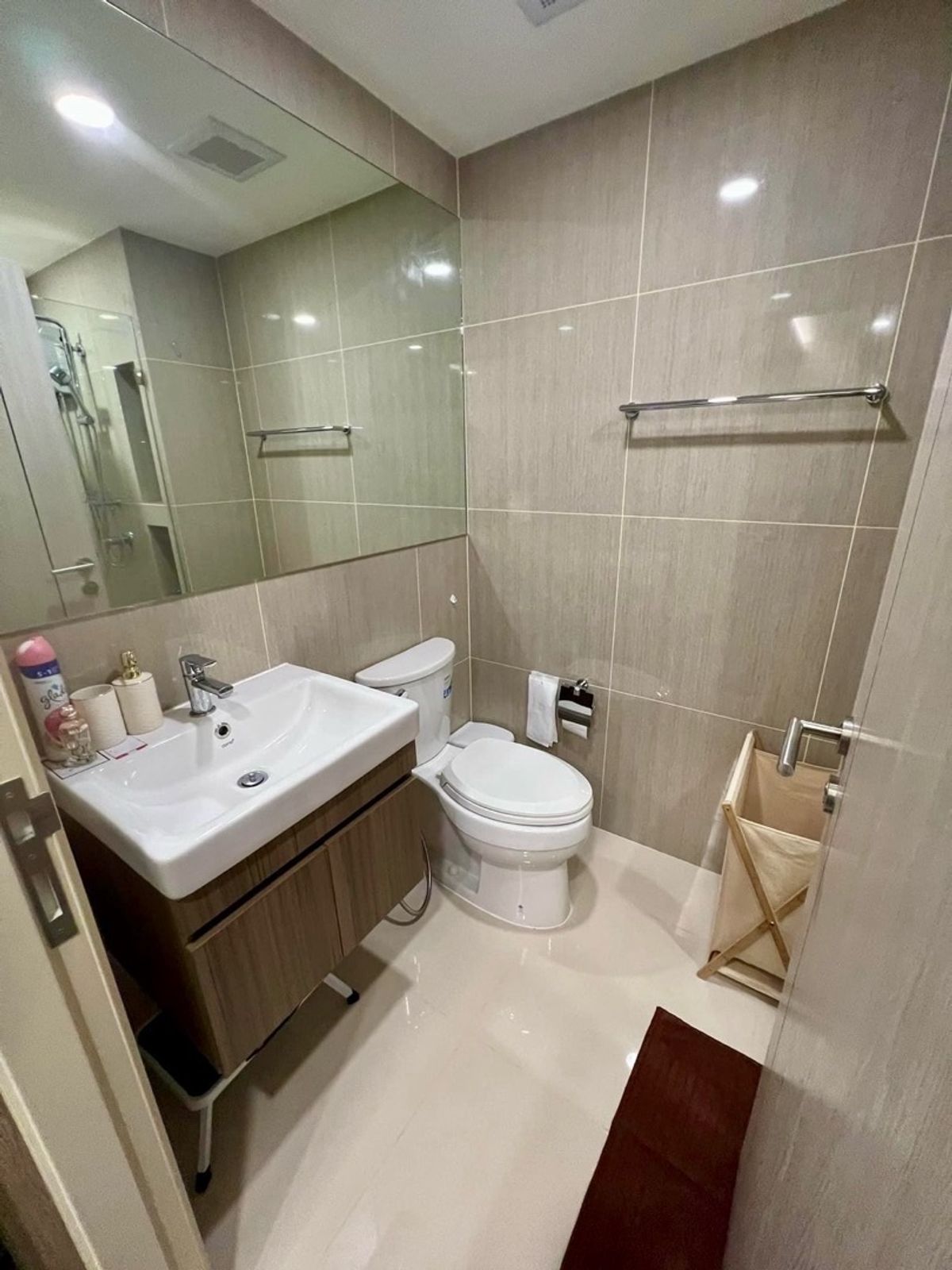 ให้เช่าคอนโดอ่อนนุช อุดมสุข : ให้เช่า IKON S77 ห้องแต่งสวย ชั้น 8 อาคารC คอนโดใกล้บีทีเอสอ่อนนุช มีรถรับส่ง ส่วนกลางดี เฟอร์ครบ พร้อมเข้าอยู่ ราคา 15,000 บาท