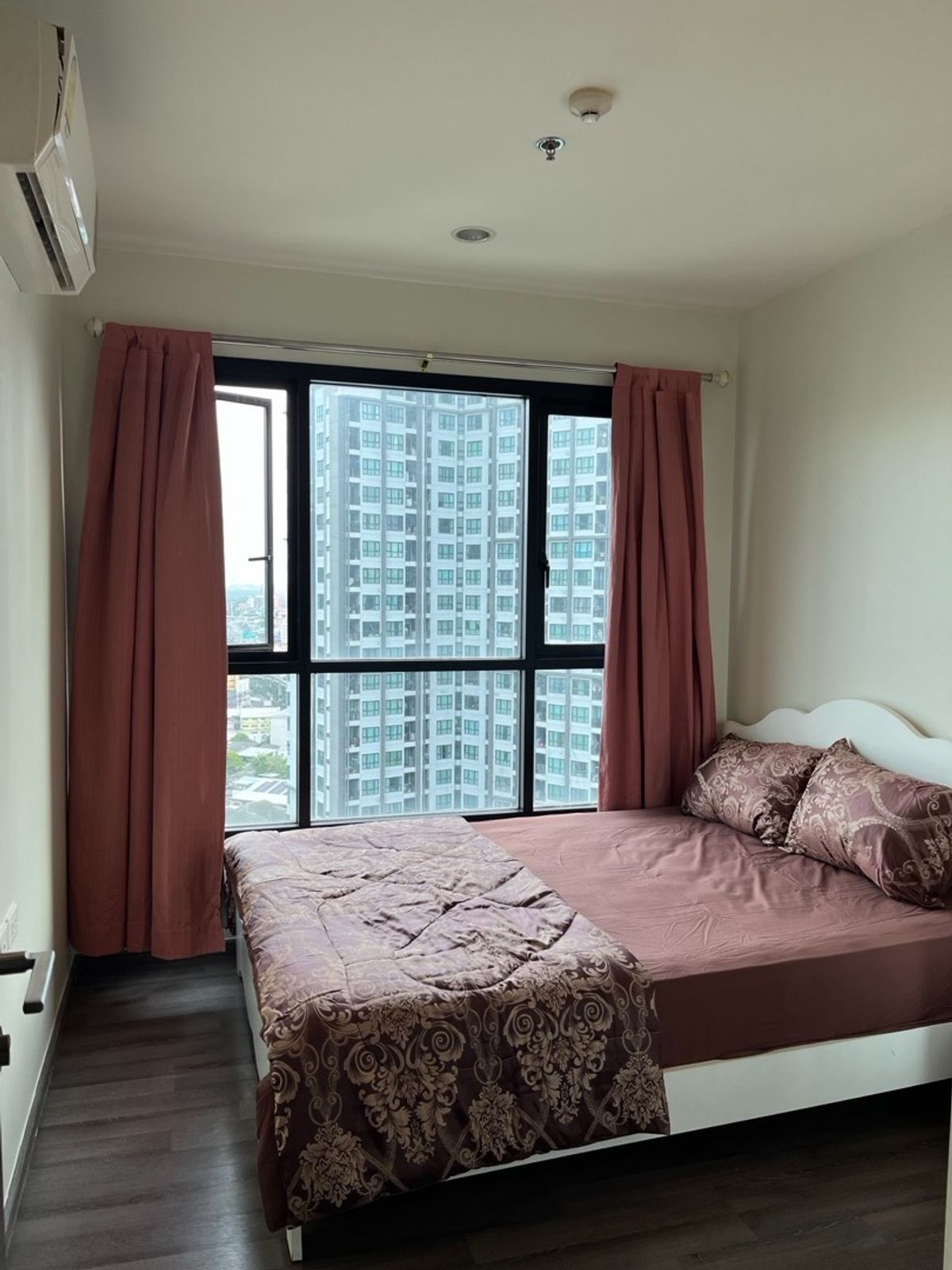 ให้เช่าคอนโดอ่อนนุช อุดมสุข : 📍ให้เช่า The Base Park East Sukhumvit 77 ห้องสวย 1 ห้องนอน เฟอร์นิเจอร์ครบ เช่า 15,000 ✨🫶🏻