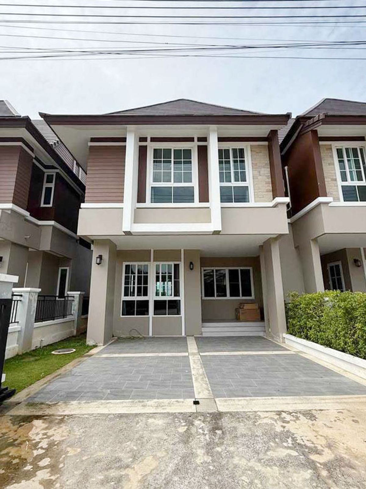 ให้เช่าบ้านเชียงใหม่ : บ้านในโครงการ ให้เช่าเดือนละ 30,000 บาท ใกล้โรงเรียนนานาชาติลานนา-หางดง No.14H953