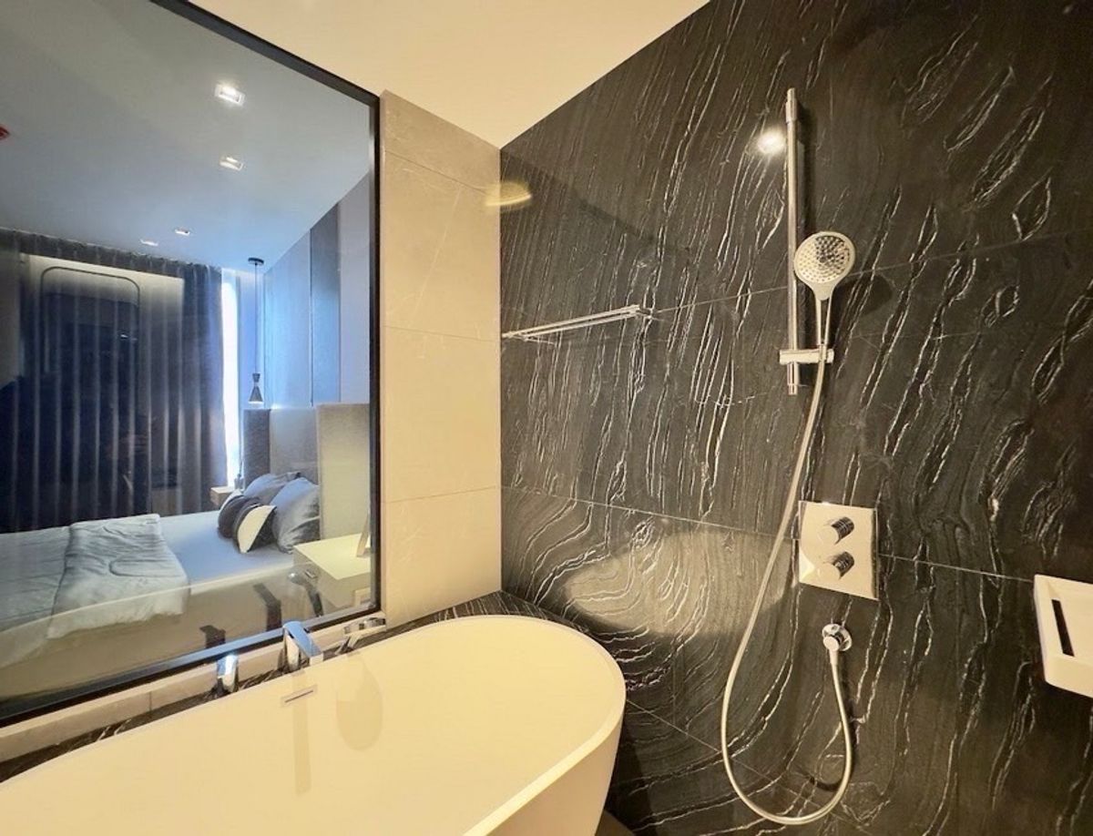 For RentCondoSukhumvit, Asoke, Thonglor : The built -in room is very beautiful. Rent 1 bedroom, 1 bathroom, The Reserve 61 Hideaway.