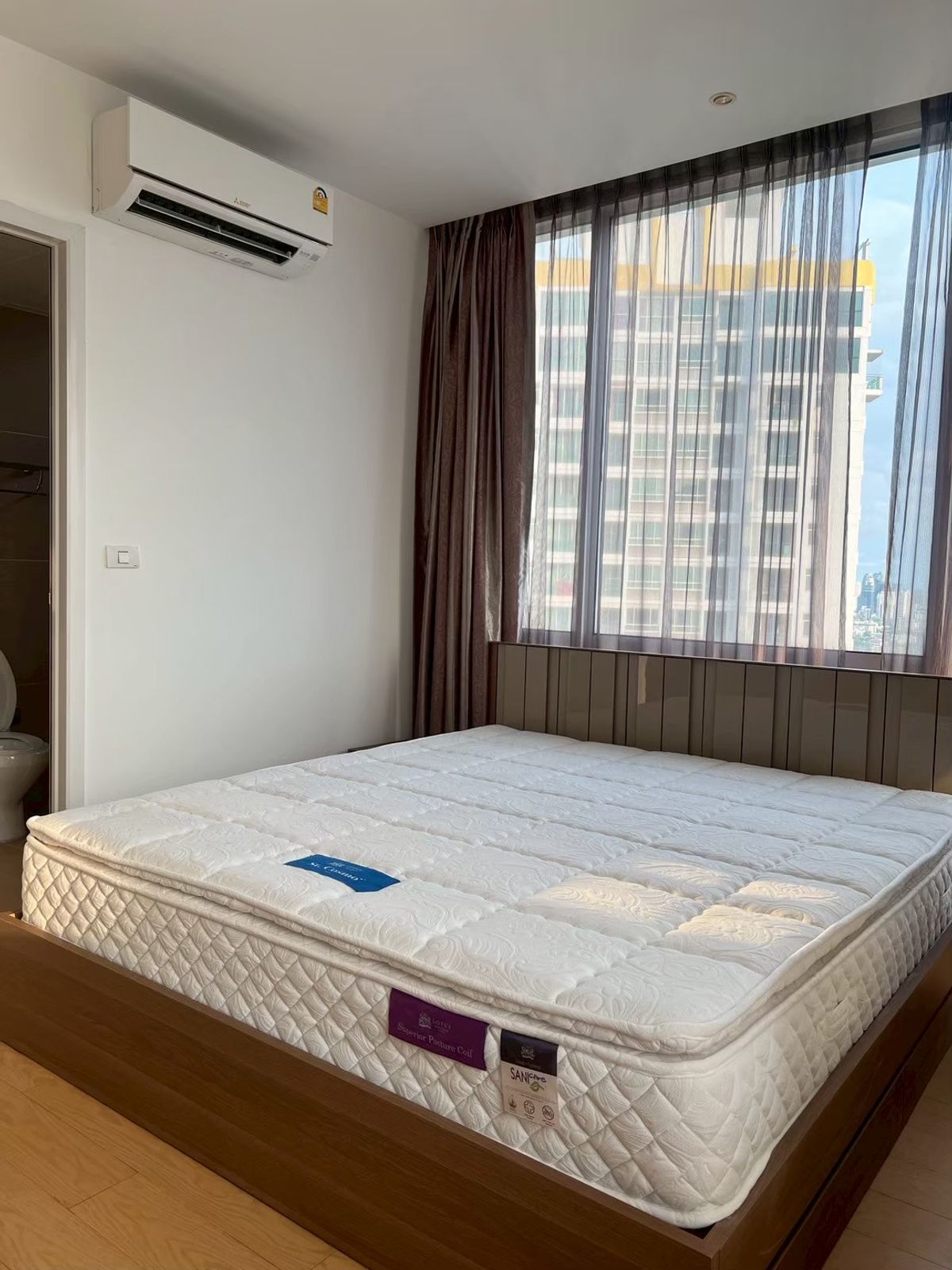 ให้เช่าคอนโดพระราม 9 เพชรบุรีตัดใหม่ RCA : TC GREEN Rama 9  2bedroom with fully furnished ready to move  