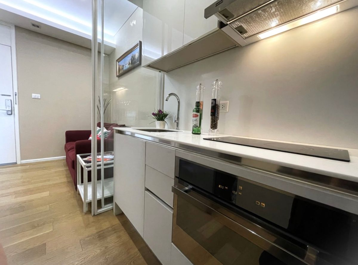 ให้เช่าคอนโดลาดพร้าว เซ็นทรัลลาดพร้าว : ให้เช่า ✨ The Saint Residences ✨ เฟอร์นิเจอร์ และ เครื่องใช้ไฟฟ้าครบ ใกล้ BTS 