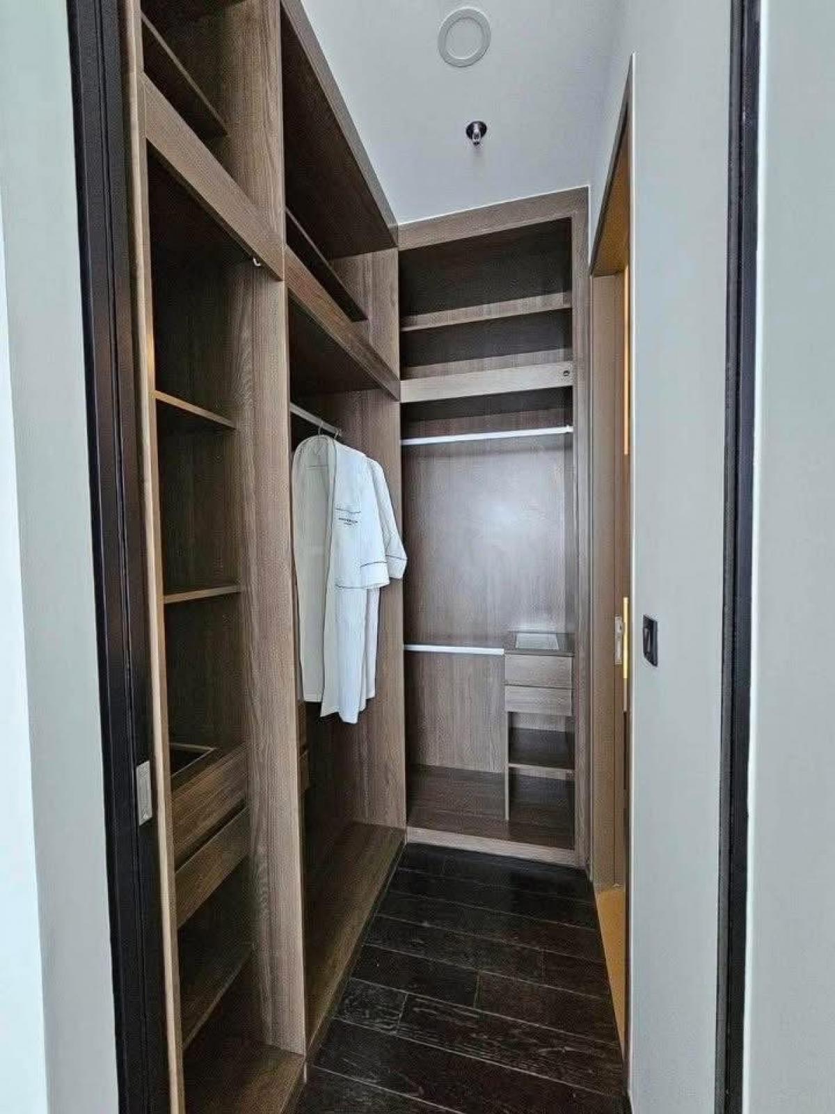 For RentCondoSukhumvit, Asoke, Thonglor : For rent: Park Origin Thonglor condo, 1 bedroom, beautiful view, near BTS Thong LoPrice: only 38,000 THB/month with complete amenities!