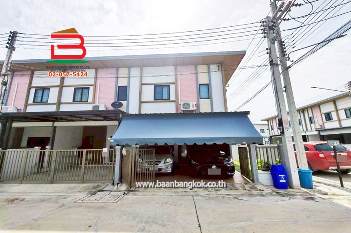 ขายทาวน์โฮมปทุมธานี รังสิต ธรรมศาสตร์ : ทาวน์เฮาส์ หมู่บ้าน ภัทรไพรเวท 2 เฟส 3 เนื้อที่ 24.7 ตรว. ถนนปทุมธานี-สามโคก-เสนา อ.สามโคก จ.ปทุมธานี