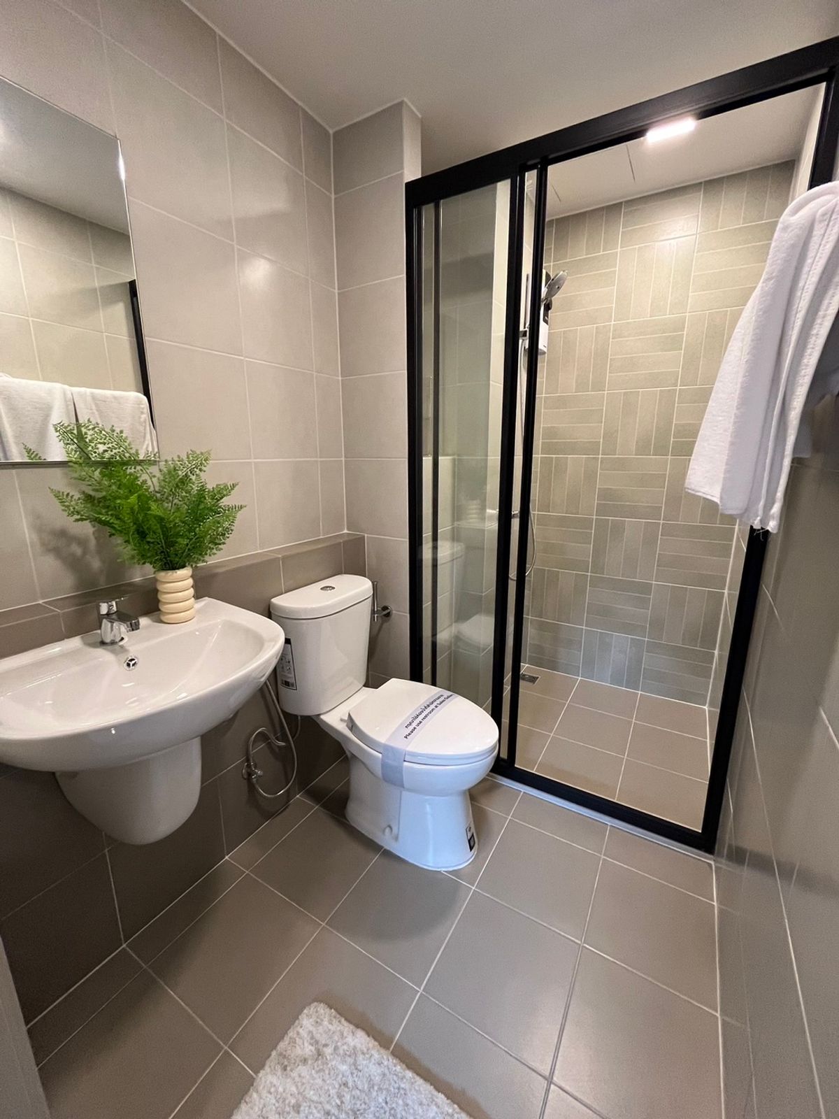 For SaleCondoPinklao, Charansanitwong : 🔥 Selling a special price down! New condo, resort style from Sansiri - Di Condo Kiri Pinklao 🔥 Start only 1.79 million baht! (Limited amount / price from the project directly)