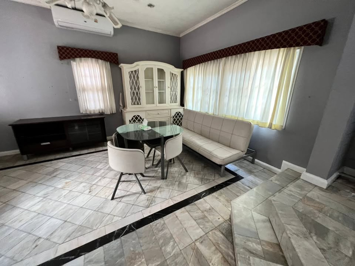 ให้เช่าบ้านแจ้งวัฒนะ เมืองทอง : จะเตรียม ให้สวยงาม เรียบร้อย ก่อนเข้าอยู่ 100% บ้านเดี่ยว ตกแต่งด้วยหินอ่อน 4ห้องนอน ในเมืองทองธานี