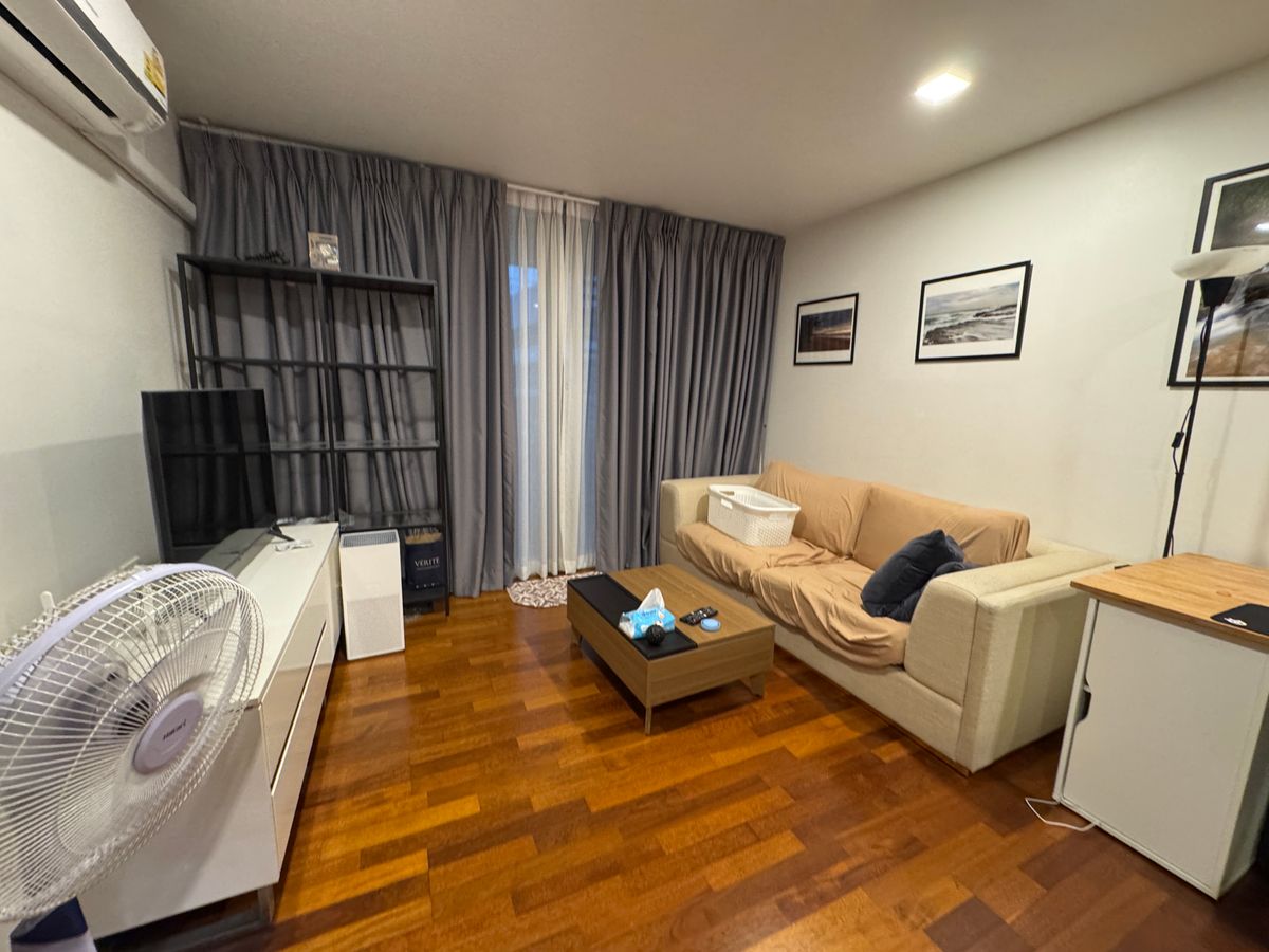 ขายคอนโดสุขุมวิท อโศก ทองหล่อ : 🔥 ขายด่วน! DLV Thonglor 20 ห้องใหญ่ 1 ห้องนอน 1 ห้อวน้ำ ขนาด 54 ตร.ม. เพียง 4.5 ล้าน!