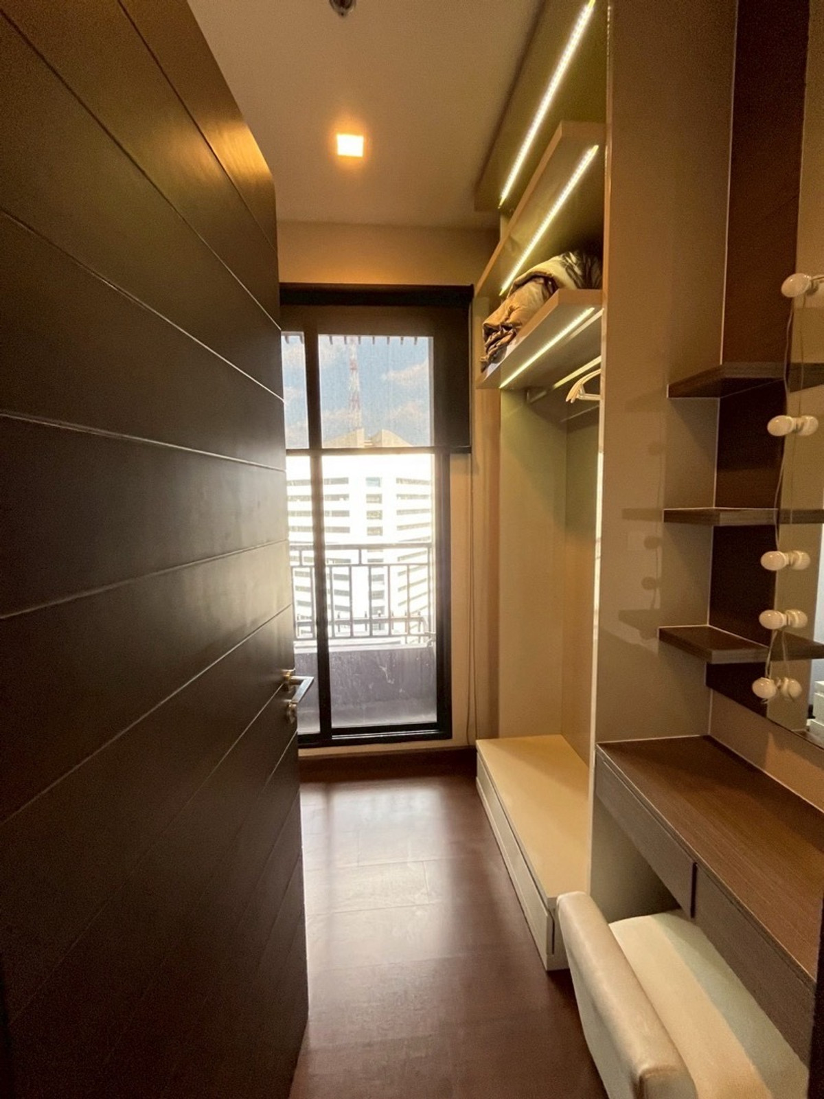 For RentCondoRatchadapisek, Huaikwang, Suttisan : IVY Ampio 2 Bedroom 80SQ.M Ready to rent. Contact 084-979-2464☎️