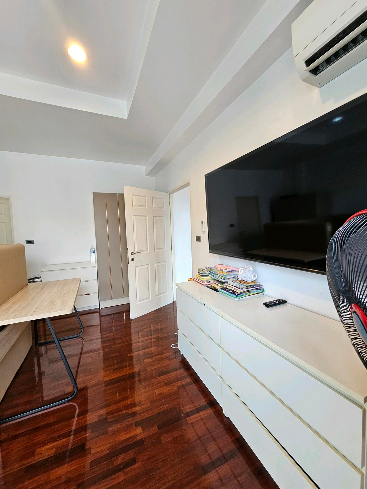 ขายบ้านพัฒนาการ ศรีนครินทร์ : 🏡 ขายบ้านเดี่ยว หมู่บ้านวิลล่า อะคาเดีย ศรีนครินทร์ Villa Acadia Srinakarin 98.2 ตร.วา | 3 ห้องนอน 3 ห้องน้ำ + ห้องแม่บ้านแยกพร้อมห้องน้ำ