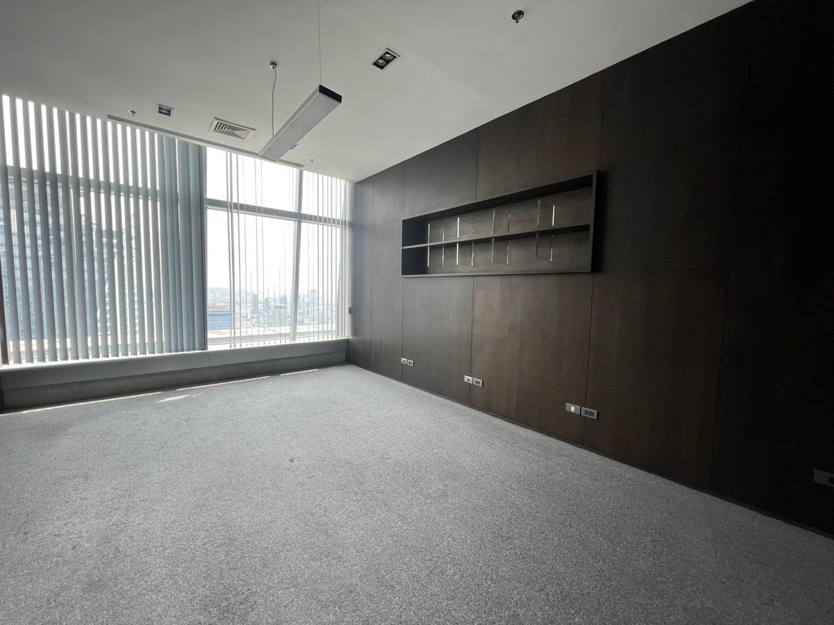 ให้เช่าสำนักงานสยาม จุฬา สามย่าน : พื้นที่สำนักงานให้เช่า: The Offices at CentralWorld