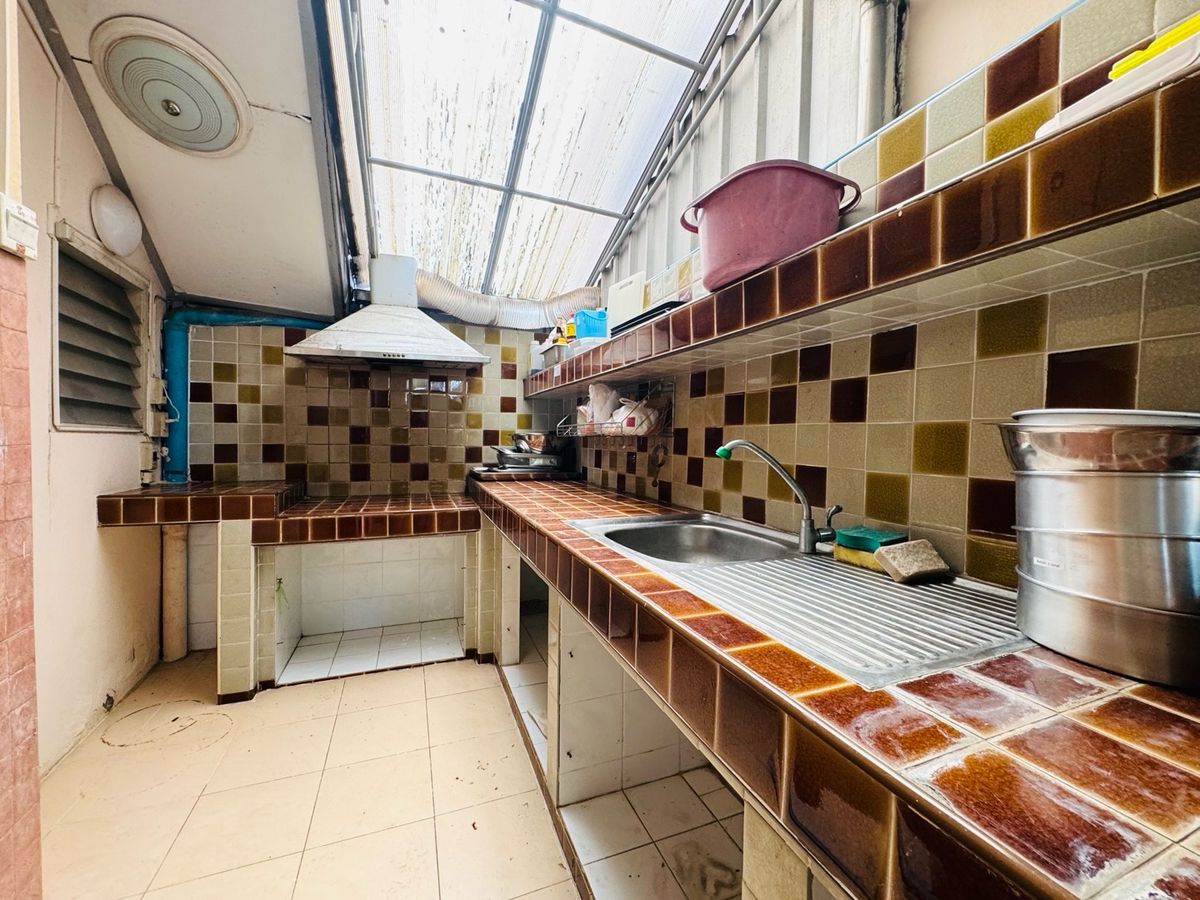 For SaleHouseRama5, Ratchapruek, Bangkruai : Chuan Chuen Pinklao Project, big house, good location, road in front of the house, 12 meters wide