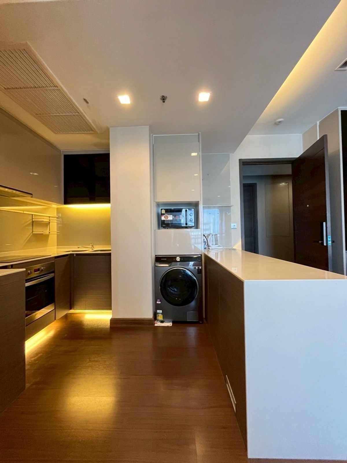 For RentCondoRatchadapisek, Huaikwang, Suttisan : IVY Ampio 2 Bedroom 80SQ.M Ready to rent. Contact 084-979-2464☎️