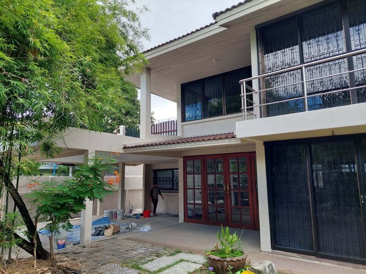 ให้เช่าบ้านเสรีไทย-นิด้า : บ้านเดี่ยว 2ชั้น รีโนเวทใหม่ ที่ดิน 143 ตรว. ซ.รามคำแหง60 ทำออฟฟิต จดบริษัทได้