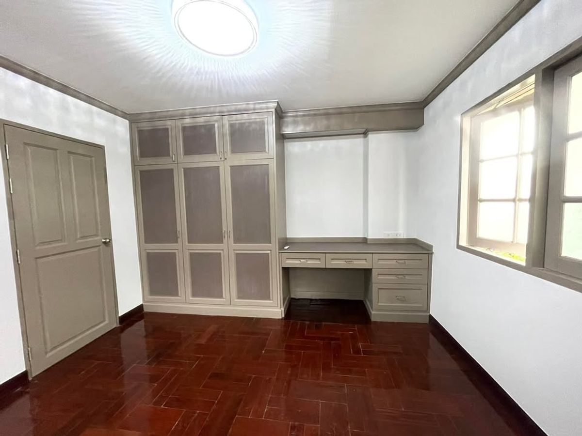 For SaleHouseSamut Prakan,Samrong : Preecha Village Srinakarin–Nam Daeng, spacious detached house with large usable area