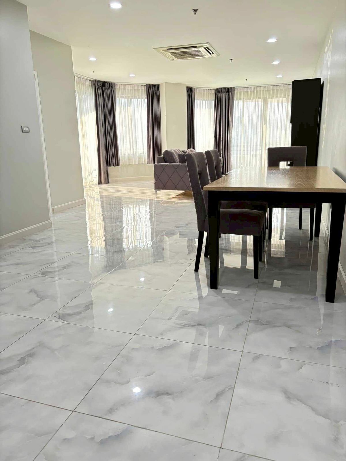 ขายคอนโดคลองเตย กล้วยน้ำไท : LTH12809 - Condo for sale คอนโด ขาย at Moon Tower มูน ทาวเวอร์ Size 202 sqm. 2 beds 3 baths Near BTS Thonglor Station ONLY 28 MB