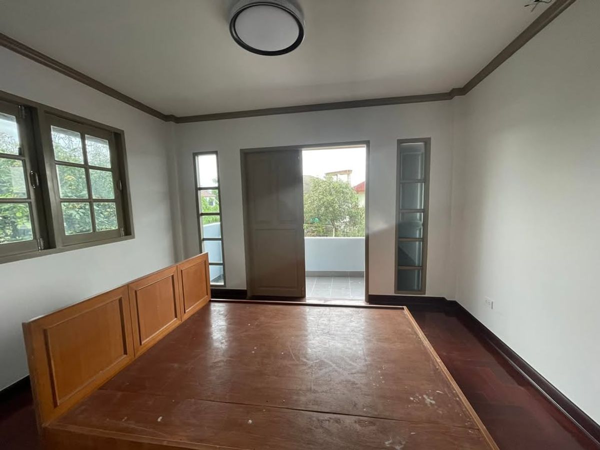 For SaleHouseSamut Prakan,Samrong : Preecha Village Srinakarin–Nam Daeng, spacious detached house with large usable area